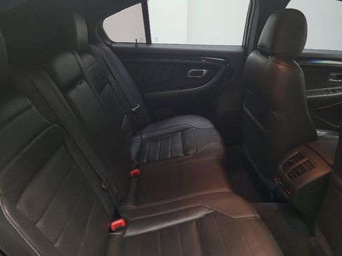 Used 2018 Ford Taurus SHO image 19