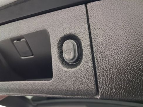 Used 2018 Cadillac Escalade ESV Luxury image 38