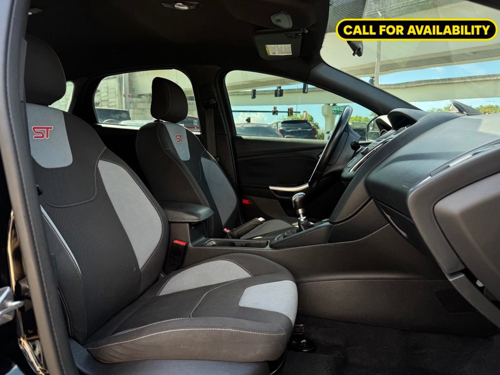 Used 2017 Ford Focus ST FWD image 23
