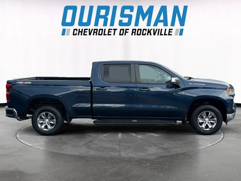 Used 2022 Chevrolet Silverado 1500 LT AWD/4WD image 7