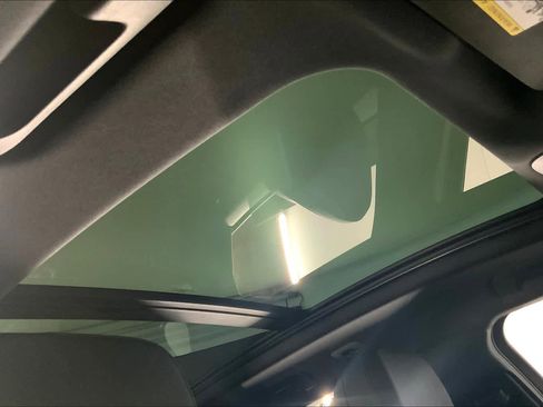 Used 2020 Porsche Macan image 13