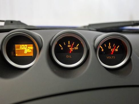 Used 2005 Nissan 350Z Coupe w/ (N93) Cargo Convenience Pkg RWD image 46