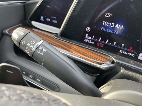 Certified 2023 Cadillac Escalade Premium Luxury image 29