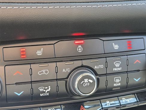 Used 2021 Dodge Durango SXT image 19