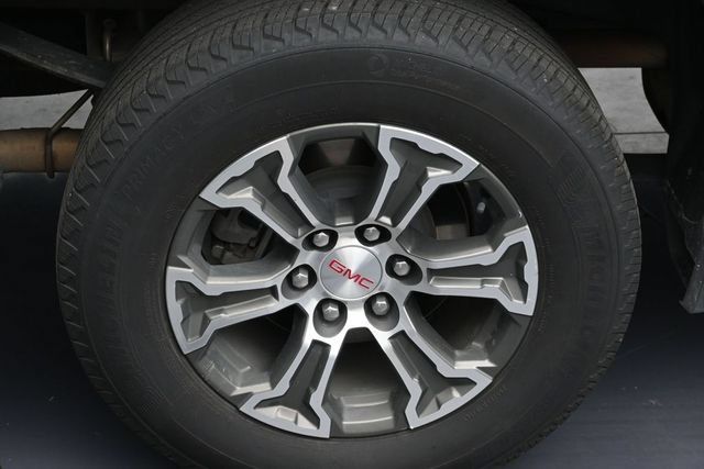 Used 2025 GMC Sierra 1500 SLT AWD/4WD image 5
