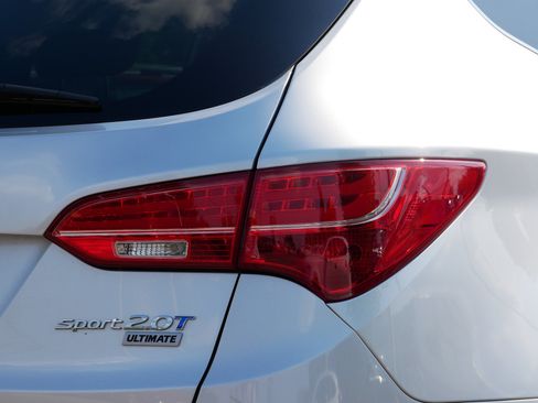 Used 2016 Hyundai Santa Fe Sport 2.0T w/ Option Group 05 FWD image 17