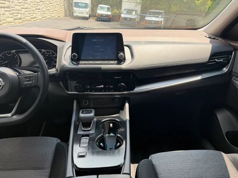 Used 2022 Nissan Rogue SV FWD image 20