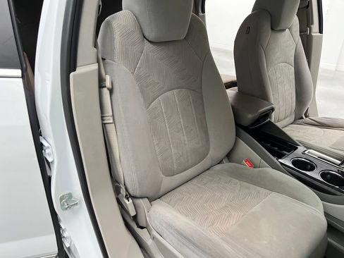 Used 2017 Buick Enclave Convenience FWD image 29