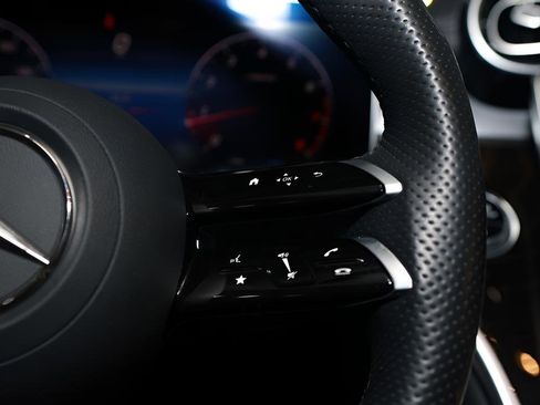 Used 2024 Mercedes-Benz GLC 300 4MATIC w/ AMG Line image 29