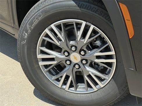 New 2026 Chevrolet Traverse LT w/ Driver Confidence Package image 9