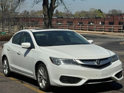 Used 2018 Acura ILX FWD image 1
