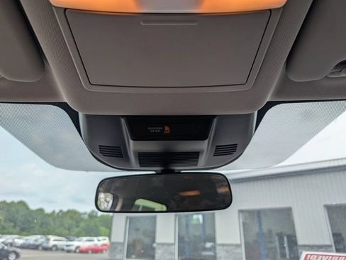Used 2023 Nissan Rogue SV AWD/4WD image 20