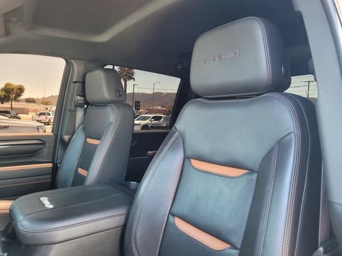 Used 2024 GMC Sierra 2500 AT4 AWD/4WD image 17
