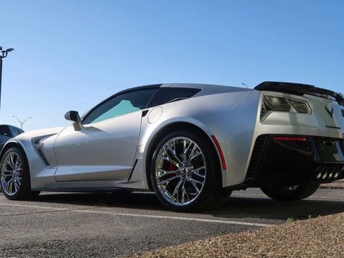 Used 2017 Chevrolet Corvette Z06 RWD image 13