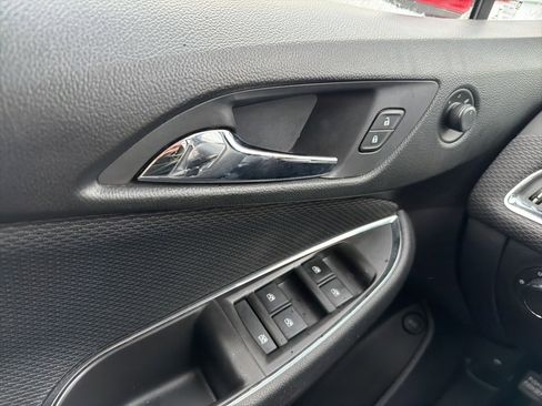Used 2017 Chevrolet Cruze LT w/ Convenience Package image 26