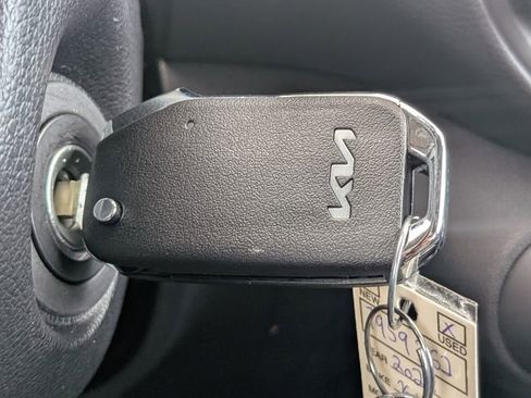 Used 2025 Kia Soul LX image 28