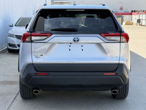 Used 2023 Toyota RAV4 XLE image 5