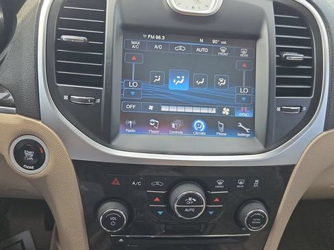 Used 2014 Chrysler 300 RWD image 18