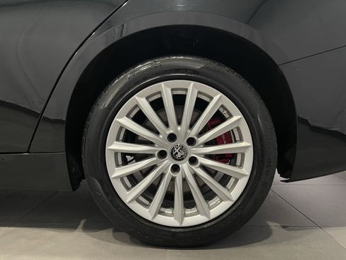 Used 2023 Alfa Romeo Giulia Sprint AWD/4WD image 8