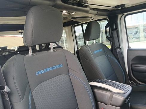 Used 2023 Jeep Wrangler Unlimited Rubicon 4xe AWD/4WD image 15