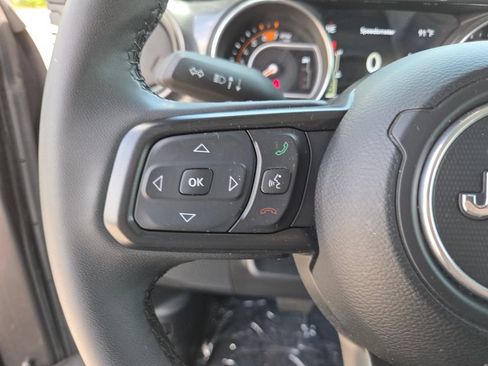 Used 2023 Jeep Wrangler Unlimited Sport AWD/4WD image 34
