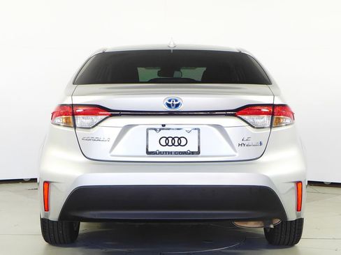 Used 2024 Toyota Corolla LE w/ LE Convenience Package image 8
