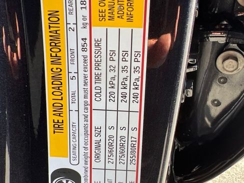 Used 2023 Chevrolet Silverado 1500 LT AWD/4WD image 26