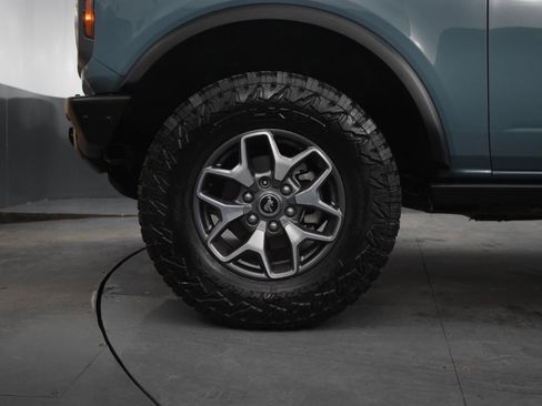 Used 2023 Ford Bronco Badlands image 12