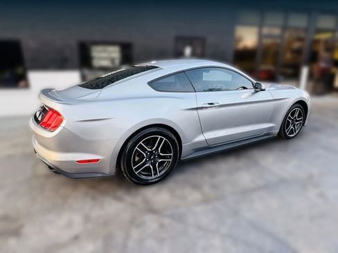 Used 2020 Ford Mustang Premium image 5