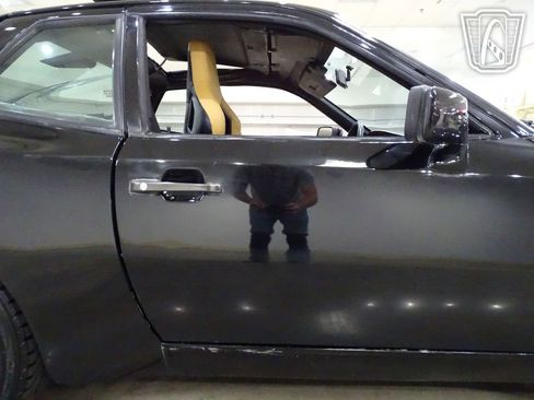 Used 1987 Porsche 944 S image 37