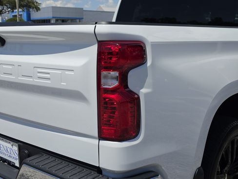 Certified 2023 Chevrolet Silverado 1500 LT AWD/4WD image 14