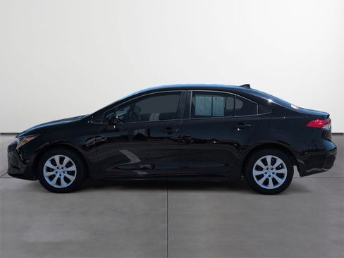 Certified 2025 Toyota Corolla LE FWD image 3