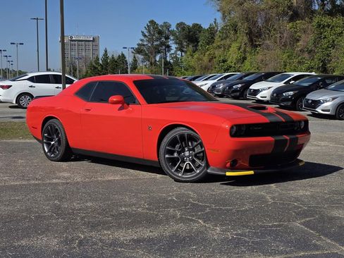 Used 2021 Dodge Challenger R/T Scat Pack RWD image 2