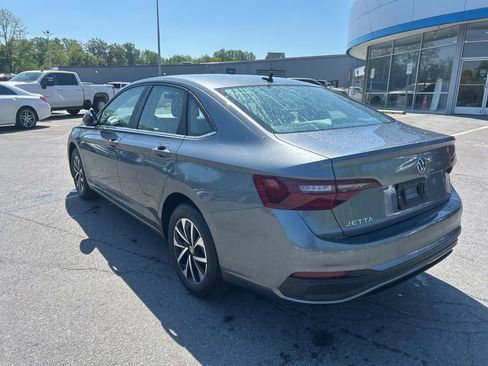 Used 2023 Volkswagen Jetta S image 4