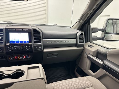 Used 2020 Ford F250 XLT w/ XLT Premium Package image 26