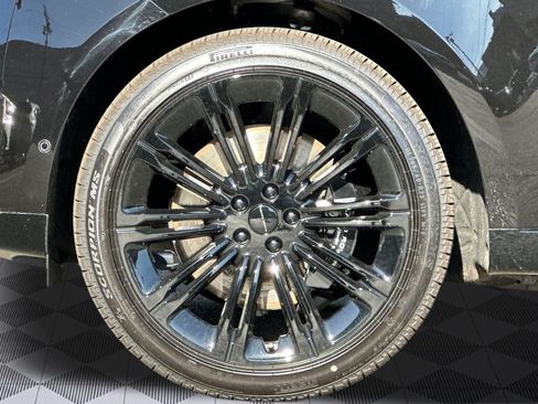 New 2026 Land Rover Range Rover Autobiography AWD/4WD image 13