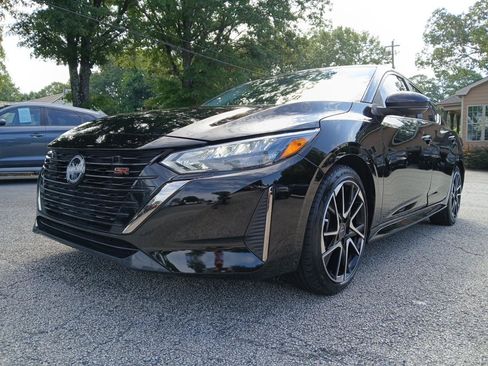 Used 2024 Nissan Sentra SR FWD image 2