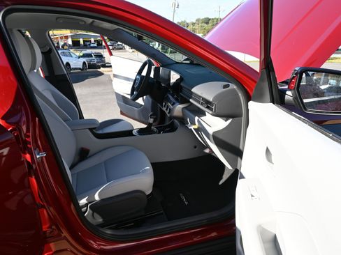 New 2026 Hyundai Kona SE image 26