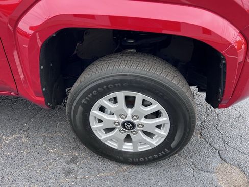 Used 2024 Toyota Tacoma SR5 image 9