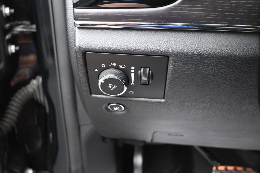 Used 2019 Jeep Grand Cherokee High Altitude AWD/4WD image 33