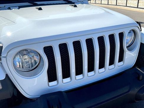 Used 2021 Jeep Wrangler Unlimited Sahara w/ Uconnect 4C Nav & Sound Group AWD/4WD image 20