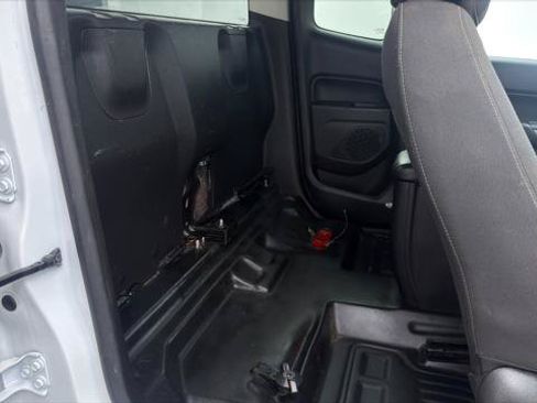 Used 2022 Chevrolet Colorado LT w/ Fleet Safety Package RWD image 21