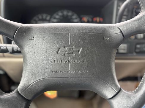 Used 1997 Chevrolet Tahoe 4WD w/ Preferred Equipment Group 3 image 24