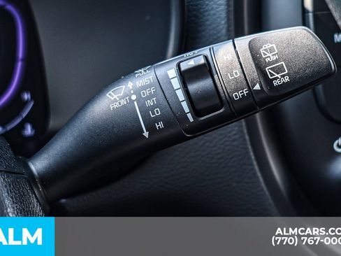 Used 2025 Kia Soul LX w/ LX Technology Package FWD image 33