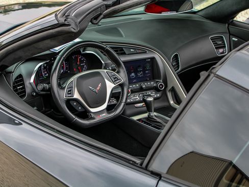 Used 2017 Chevrolet Corvette Z06 RWD image 23