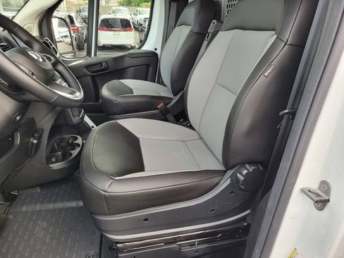 Used 2024 RAM ProMaster 2500 w/ Quick Order Package 22G SLT FWD image 16