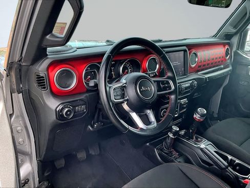 Used 2020 Jeep Wrangler Rubicon AWD/4WD image 2
