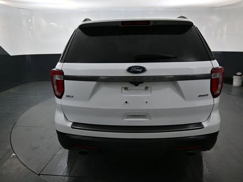 Used 2019 Ford Explorer XLT w/ Equipment Group 202A AWD/4WD image 8