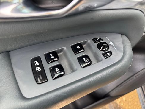 Used 2021 Volvo XC90 T6 Inscription w/ Lounge Package image 18