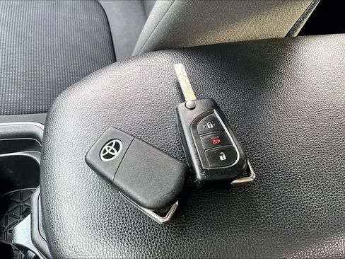 Used 2020 Toyota RAV4 LE w/ All Weather Liner Package FWD image 15